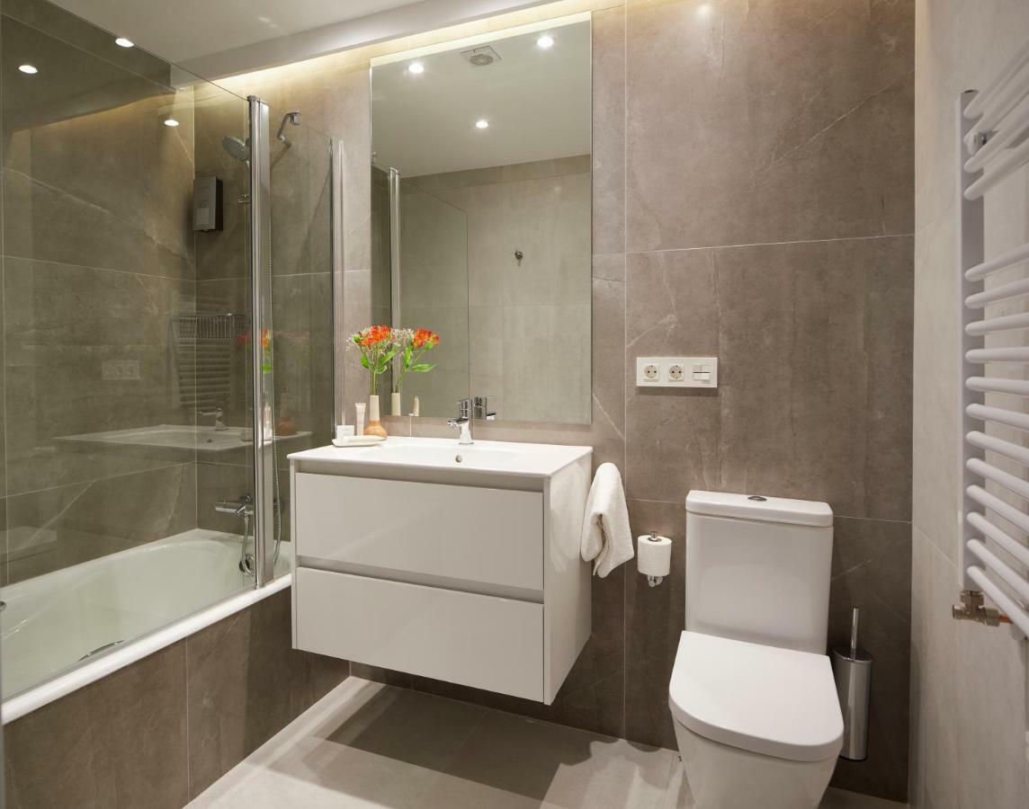 Nafarroa Plaza By Feelfree Rentals Сан Себастиан Екстериор снимка