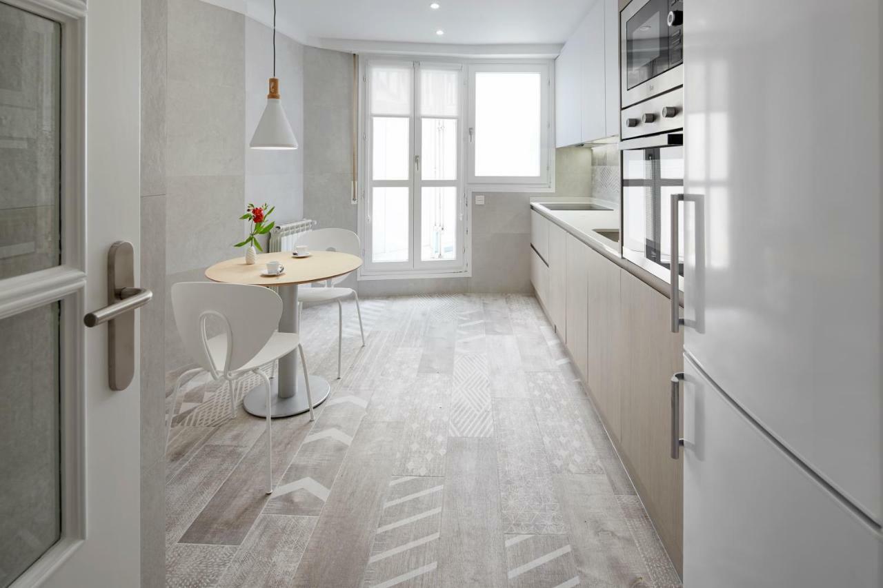 Nafarroa Plaza By Feelfree Rentals Сан Себастиан Екстериор снимка